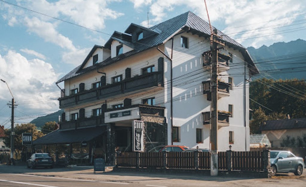 Suru Hotel & Restaurant